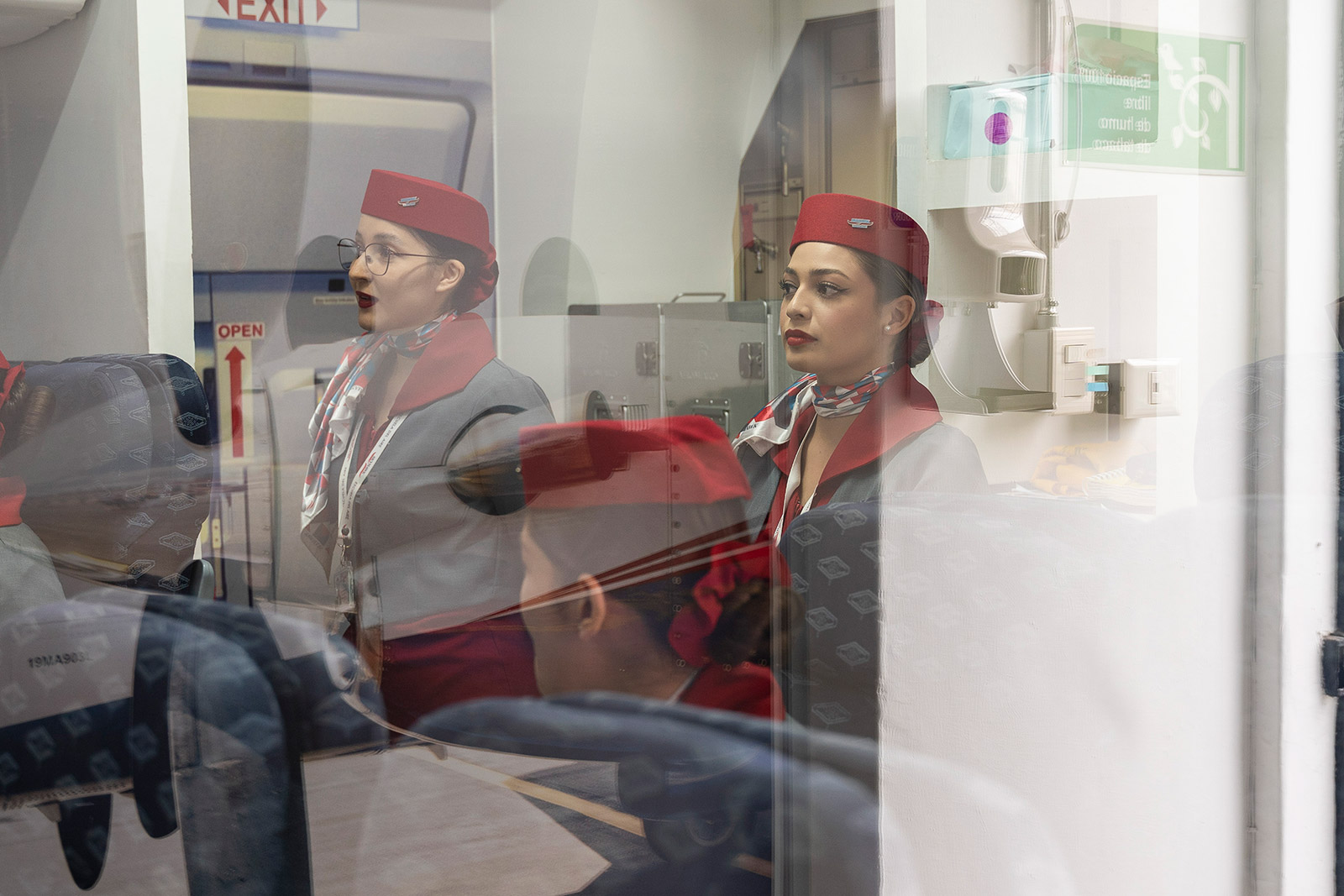 gdl-sobrecargos-salon1-2